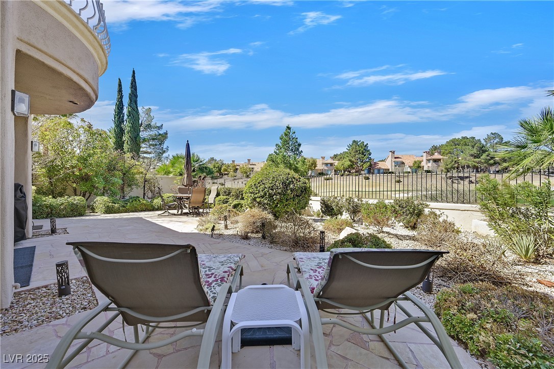 8460 Carmel Ridge Court Property Photo 34