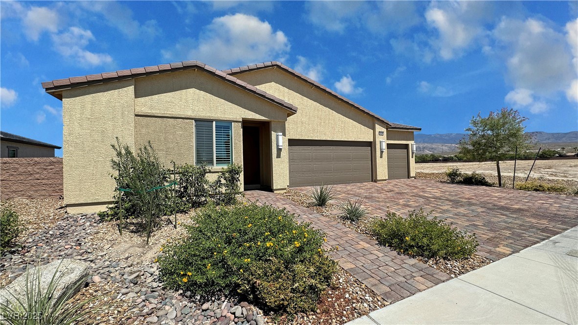 5528 Eleganza Avenue Property Photo