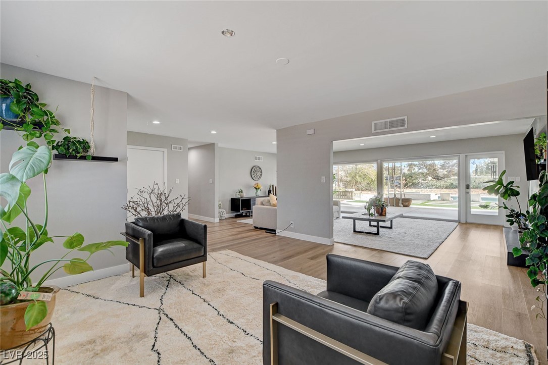 2711 Ashby Avenue Property Photo 15