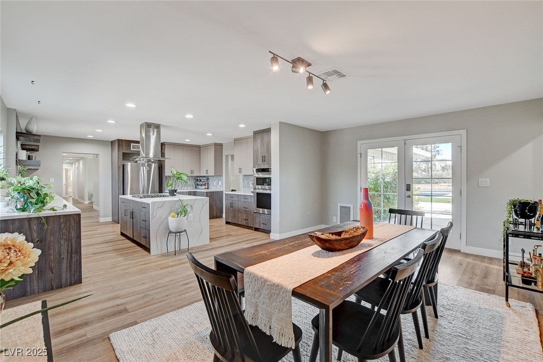 2711 Ashby Avenue Property Photo 21