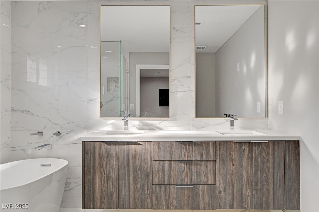 2711 Ashby Avenue Property Photo 26