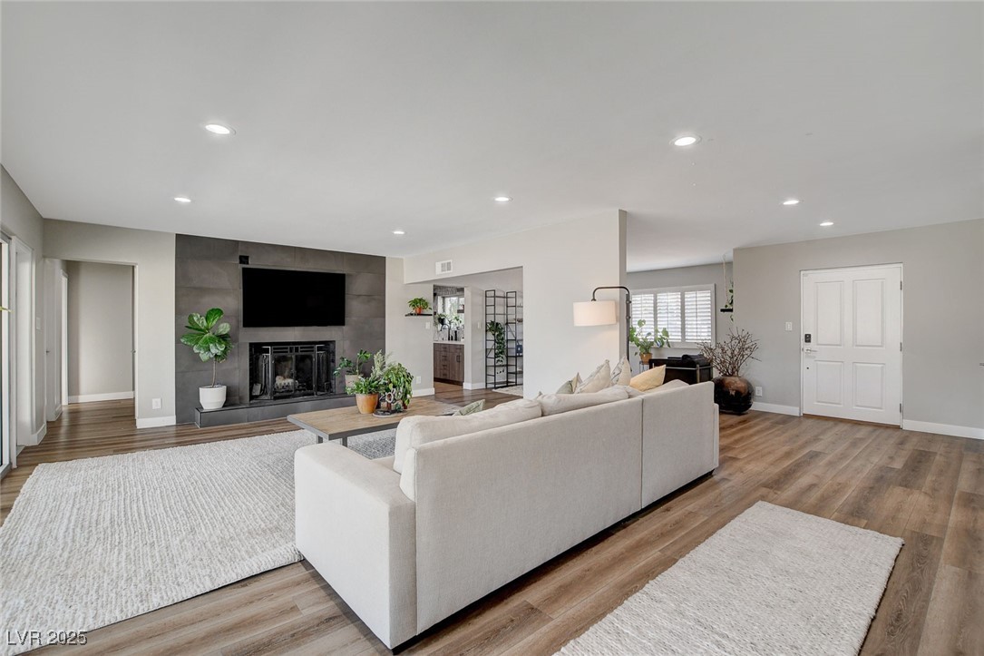 2711 Ashby Avenue Property Photo 36