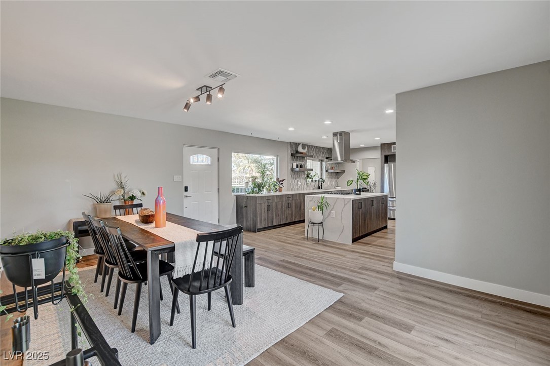 2711 Ashby Avenue Property Photo 42