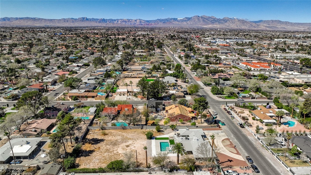 2711 Ashby Avenue Property Photo 74