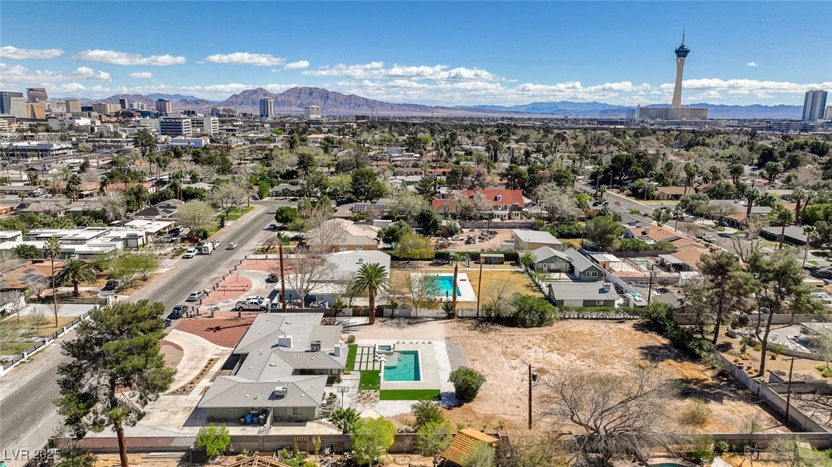 2711 Ashby Avenue Property Photo 79