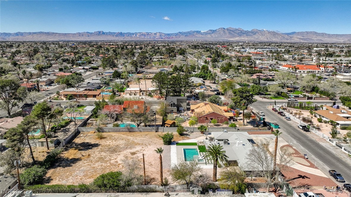 2711 Ashby Avenue Property Photo 83