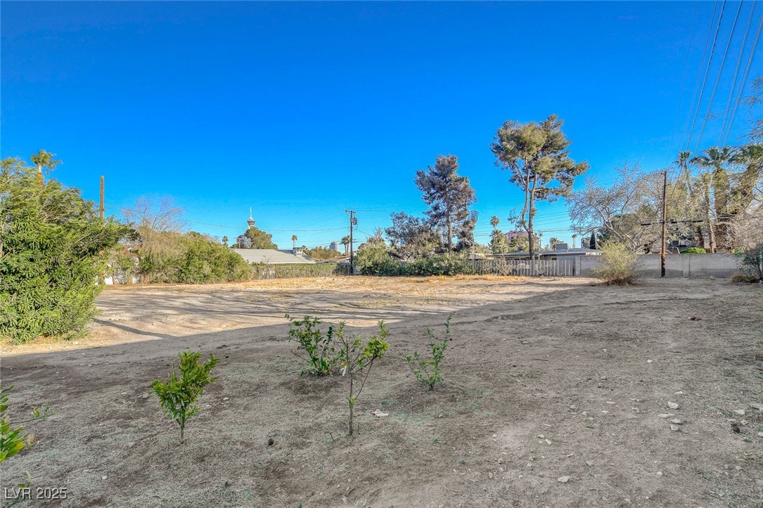 2711 Ashby Avenue Property Photo 88