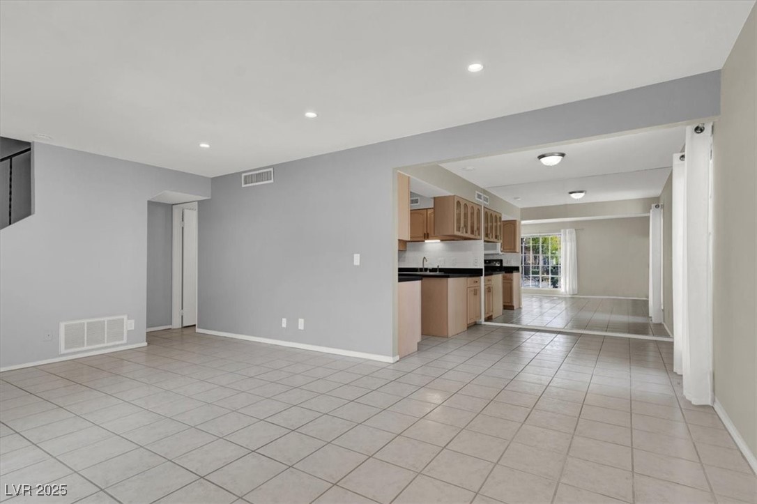 3157 Pinehurst Drive B Property Photo 5