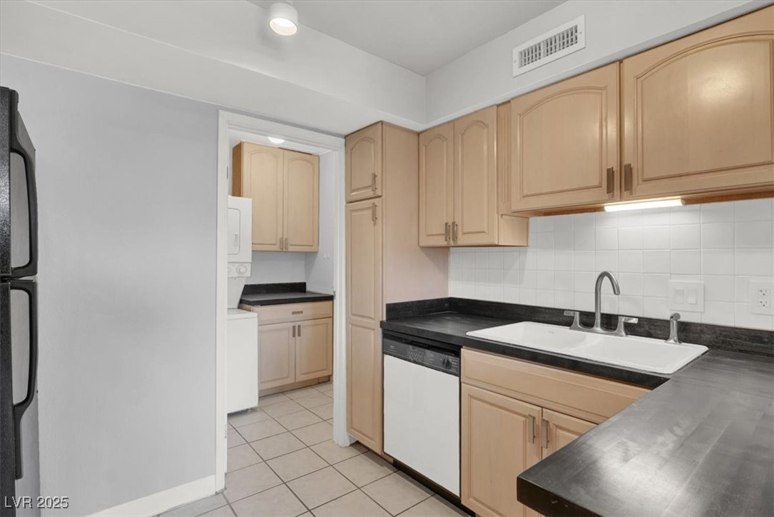 3157 Pinehurst Drive B Property Photo 9