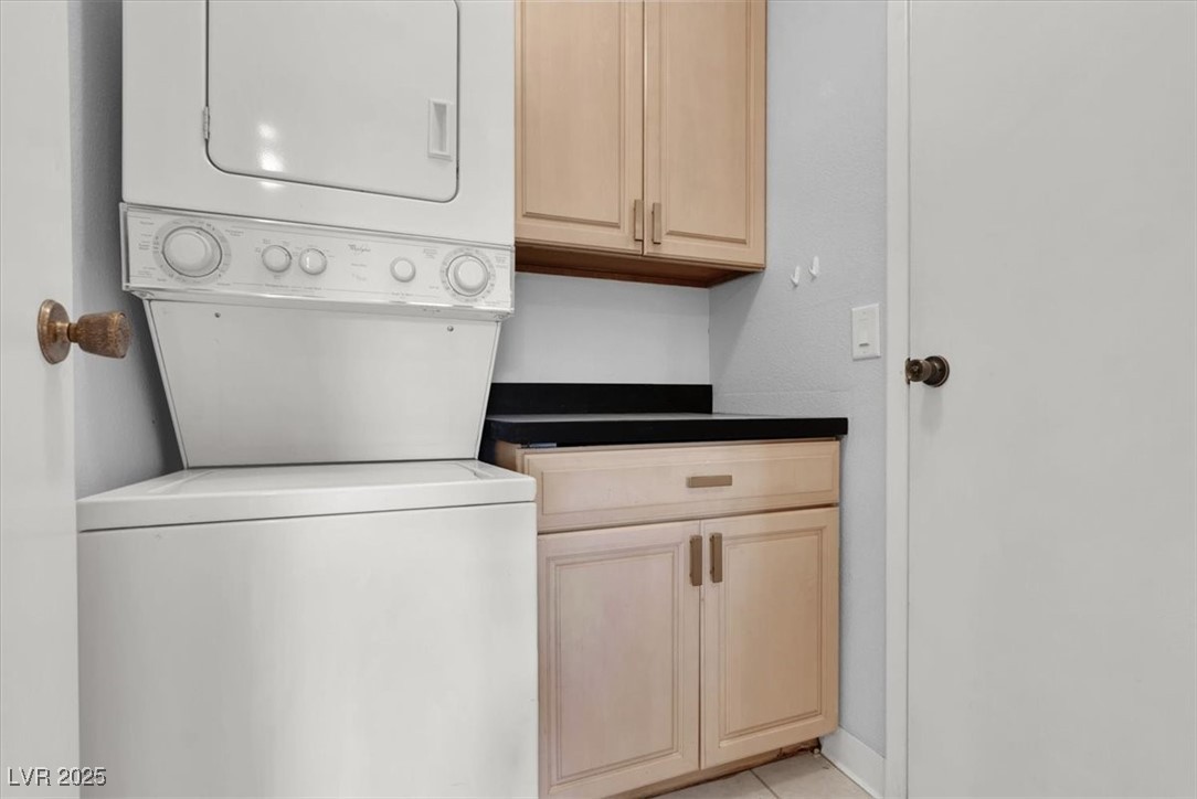 3157 Pinehurst Drive B Property Photo 10