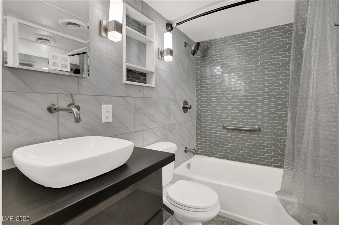 3157 Pinehurst Drive B Property Photo 18