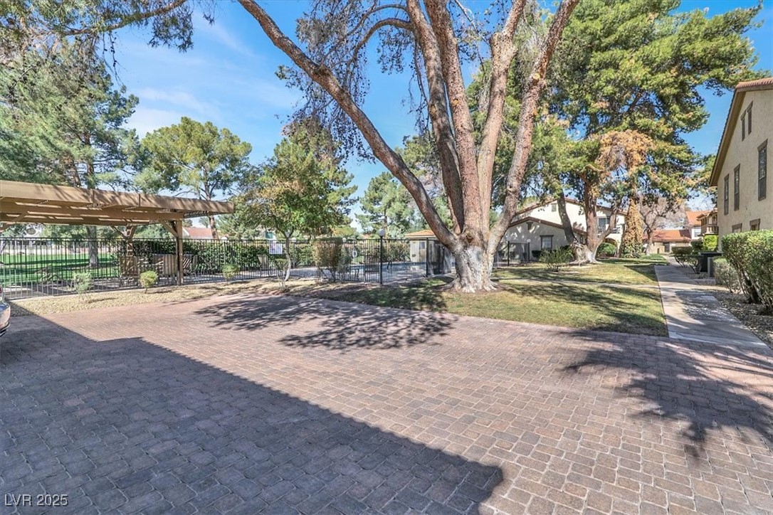 3157 Pinehurst Drive B Property Photo 28