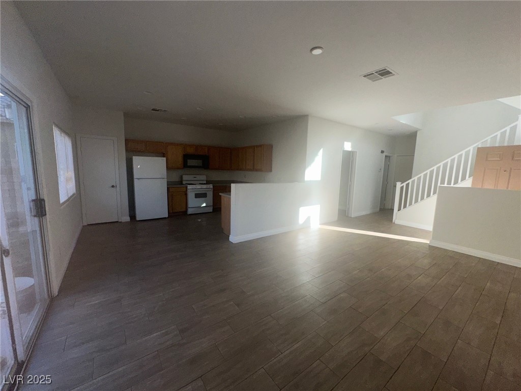 3752 Gallowtree Avenue Property Photo 2