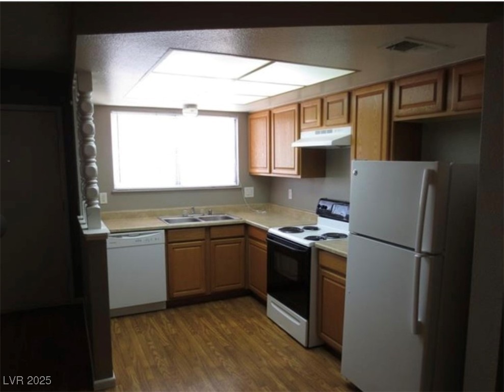 574 Roxella Lane C Property Photo 4