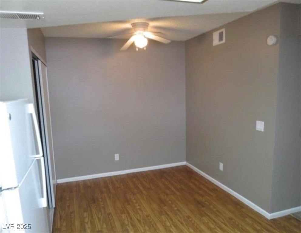 574 Roxella Lane C Property Photo 5