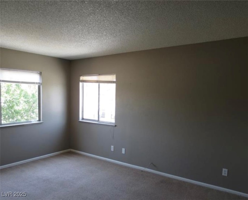 574 Roxella Lane C Property Photo 8