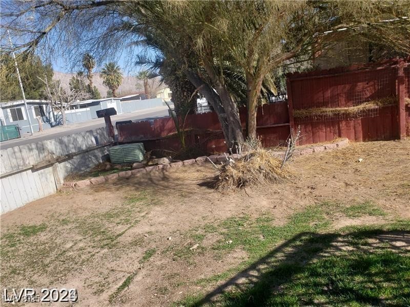 5545 Everglade Street Property Photo 3