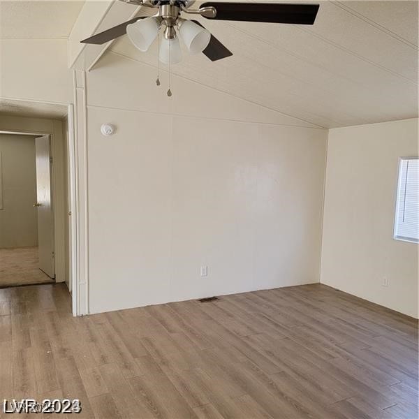 5545 Everglade Street Property Photo 8