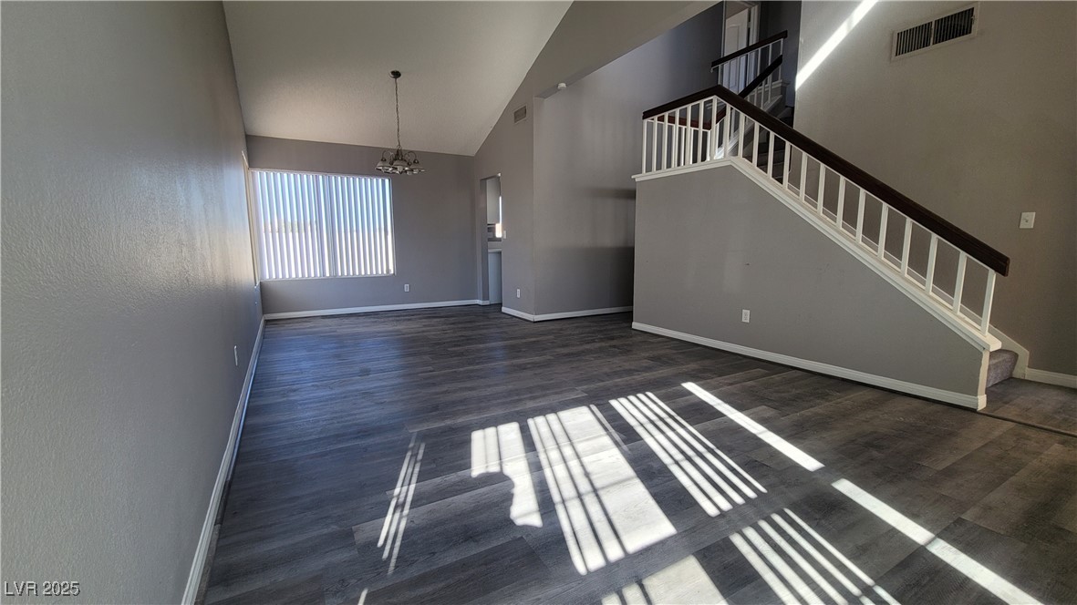 2436 Millcroft Drive Property Photo 4