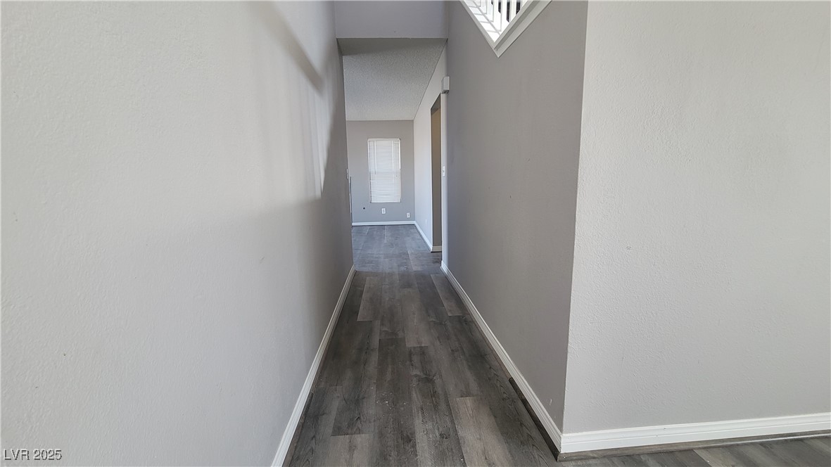 2436 Millcroft Drive Property Photo 5
