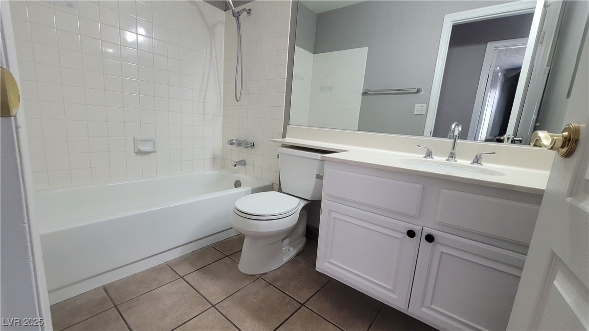 2436 Millcroft Drive Property Photo 10