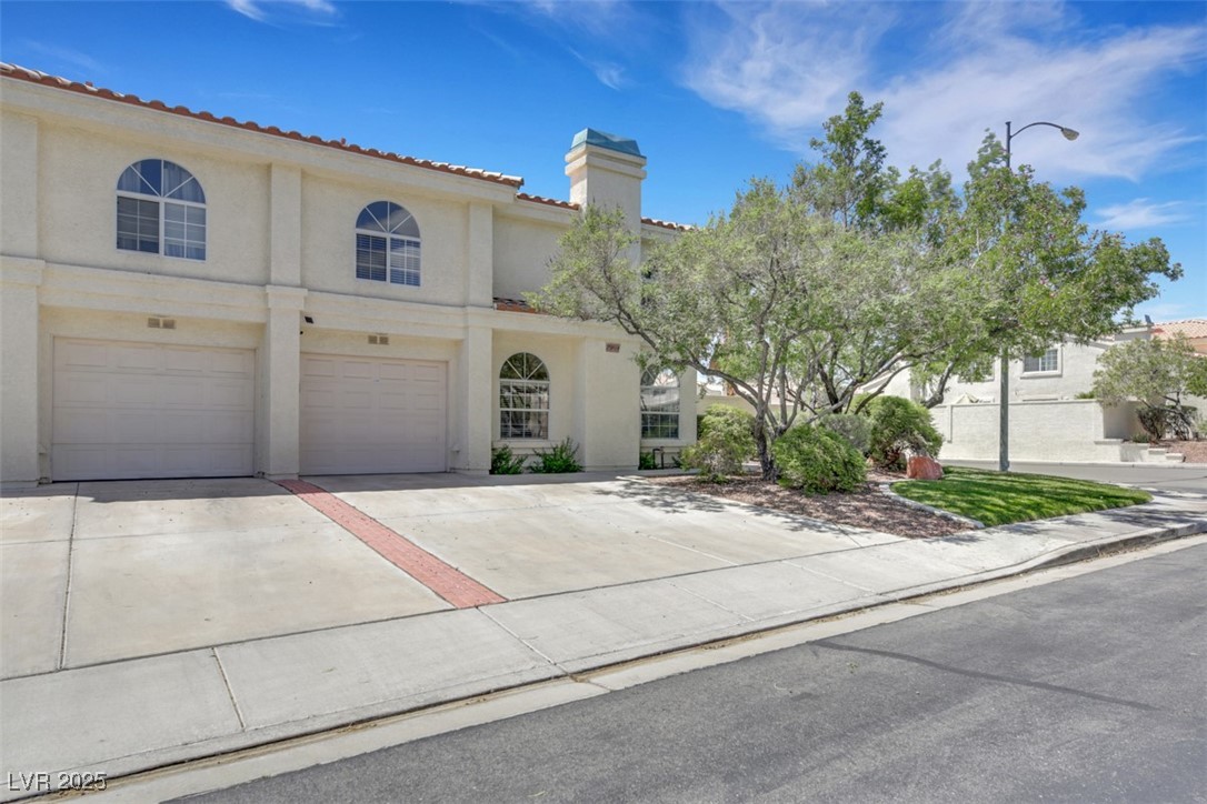 7989 Lisa Dawn Avenue Property Photo 2