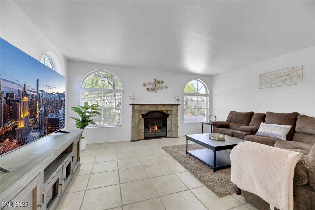 7989 Lisa Dawn Avenue Property Photo 4