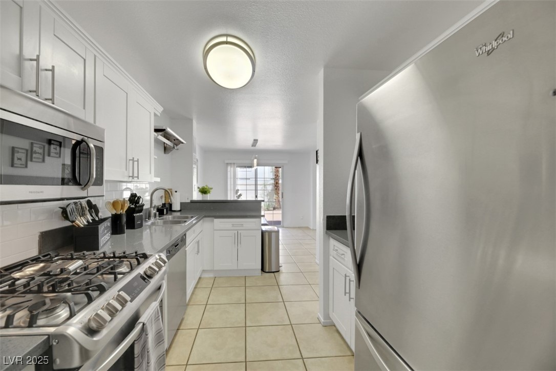 7989 Lisa Dawn Avenue Property Photo 11