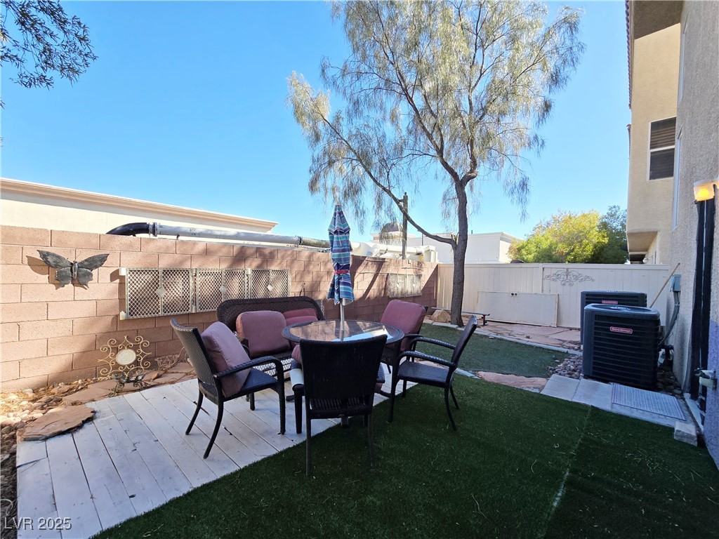 7318 Blanco Peak Street Property Photo 28