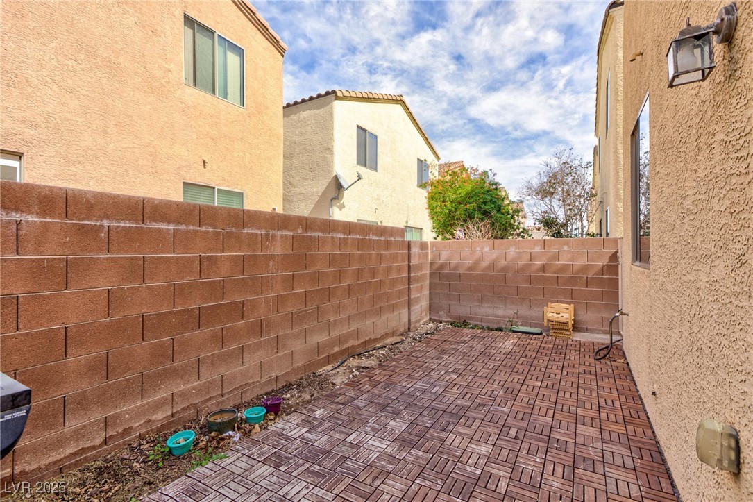 9748 Villa Lorena Avenue Property Photo 5