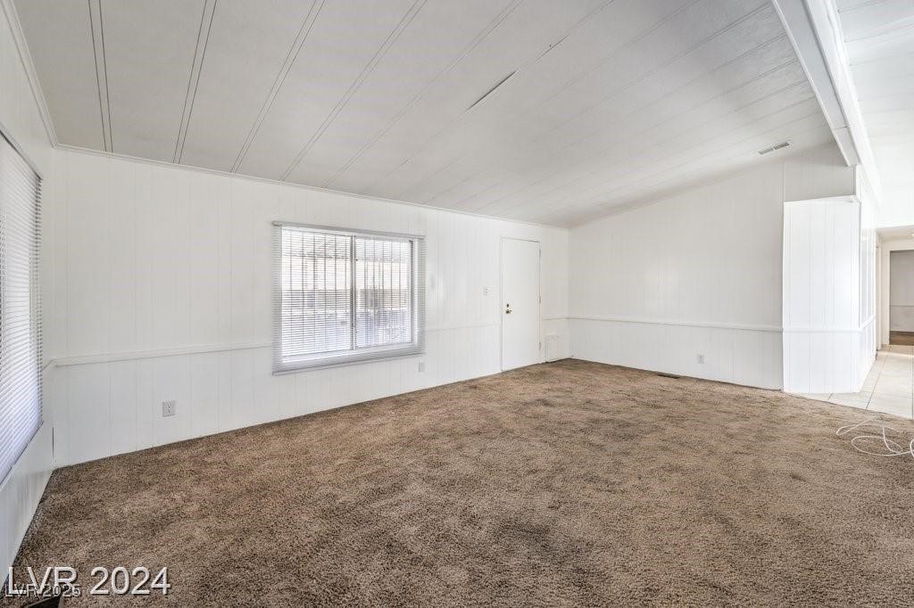 3350 Isle Royale Drive Property Photo 7