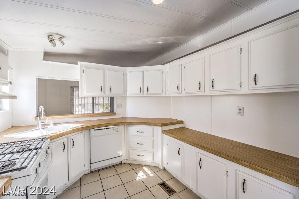 3350 Isle Royale Drive Property Photo 13