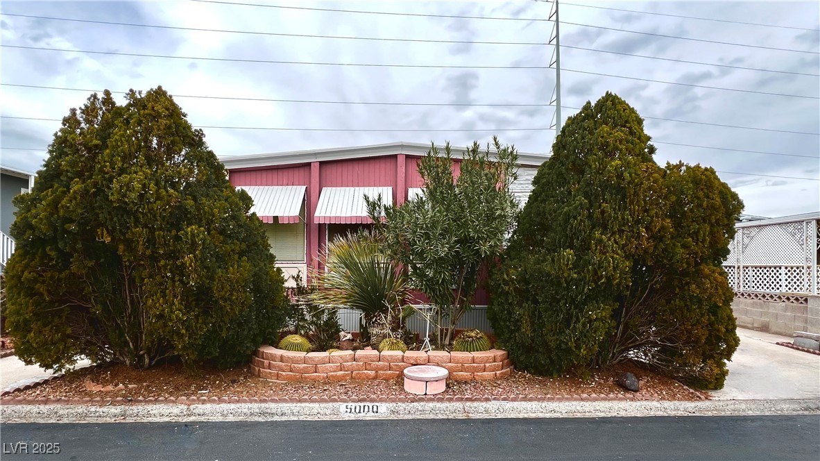 5000 Royal Avenue Property Photo 2