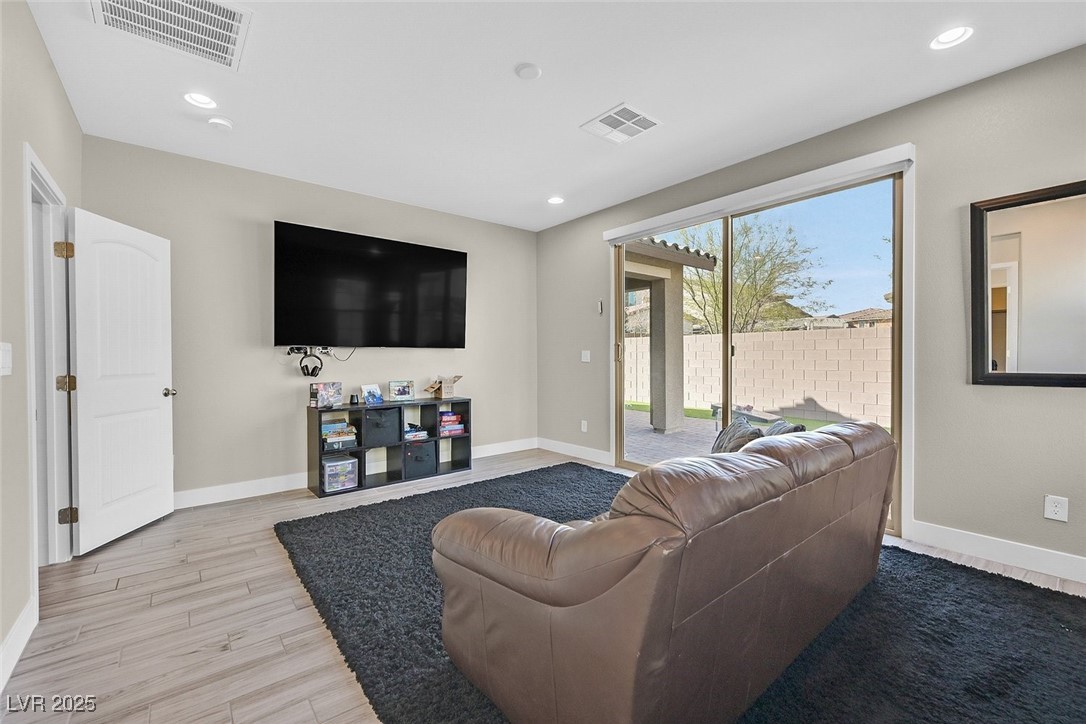 625 Honesty Court Property Photo 14