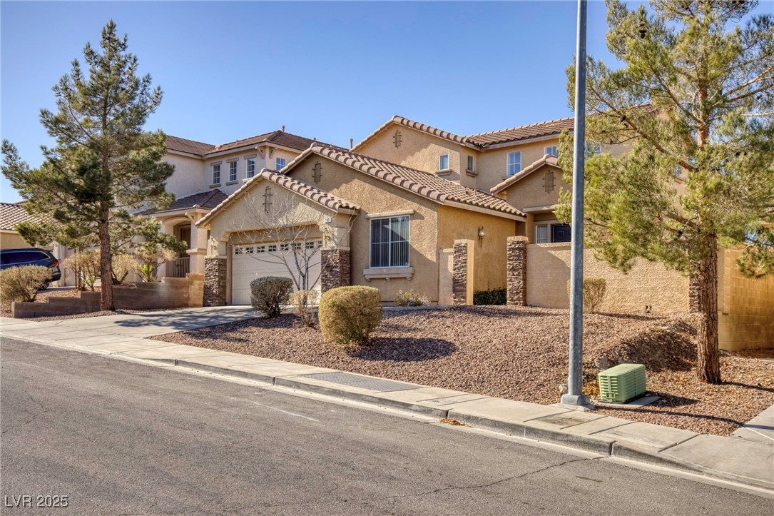 185 Rocky Star Street Property Photo 3