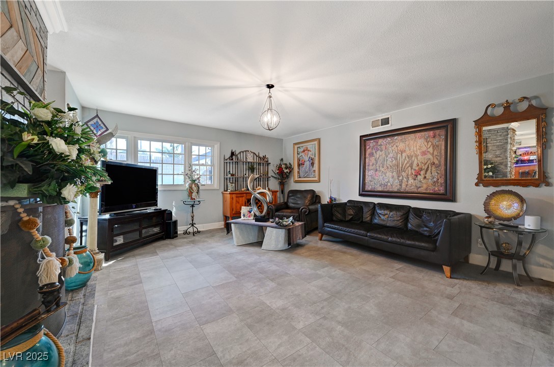 1631 Ottawa Drive Property Photo 8