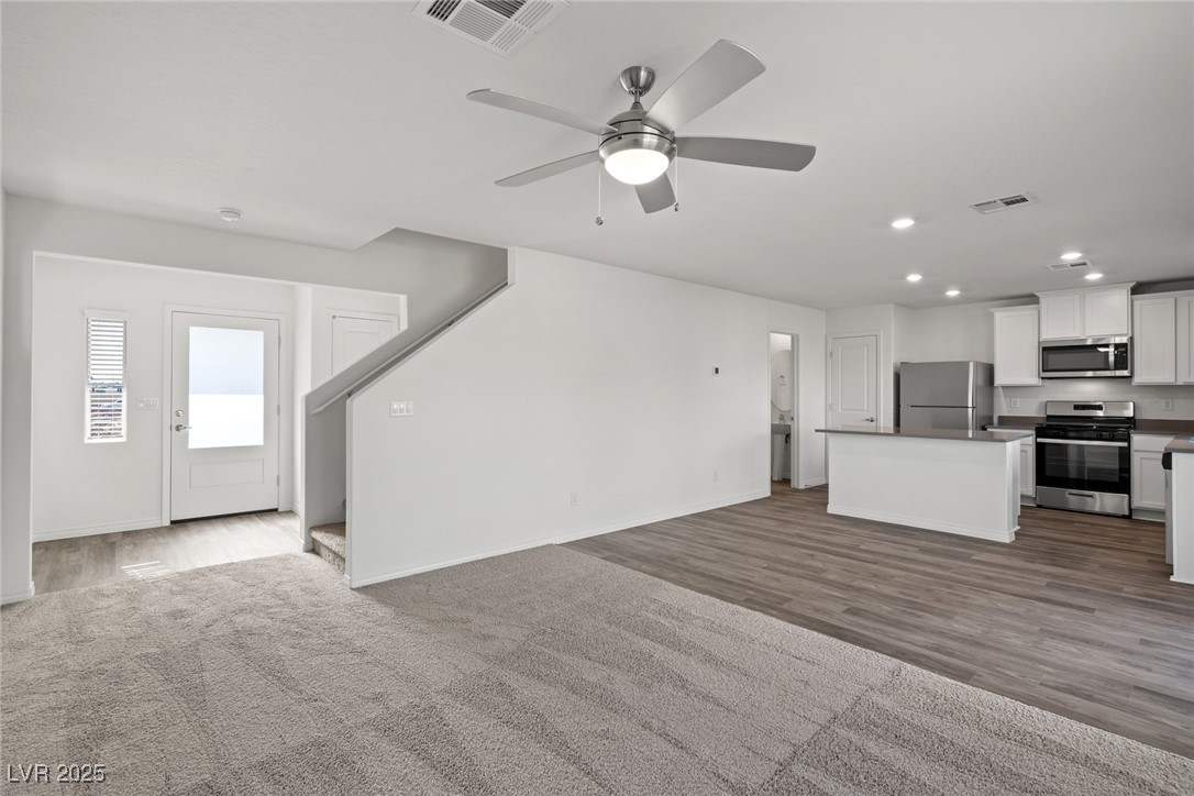 1660 Desert Path Avenue Property Photo 3
