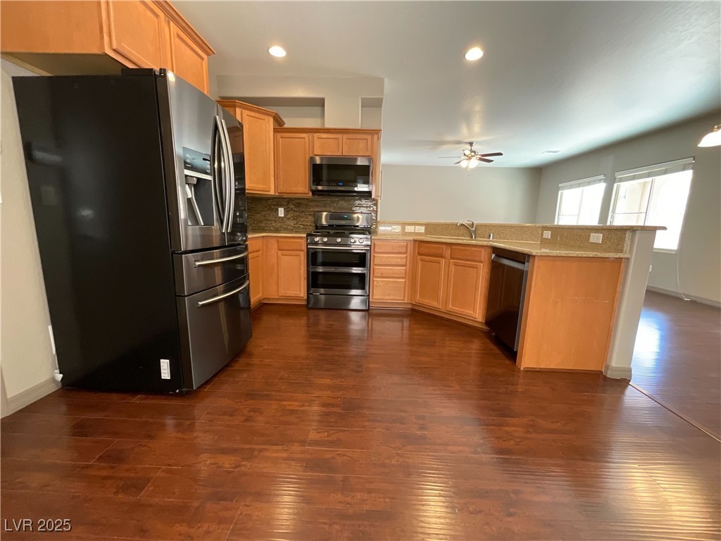 6983 Positano Hill Avenue Property Photo 6