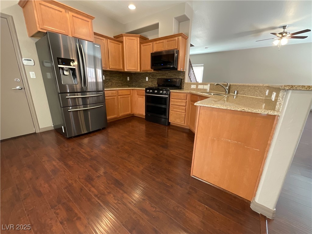 6983 Positano Hill Avenue Property Photo 12