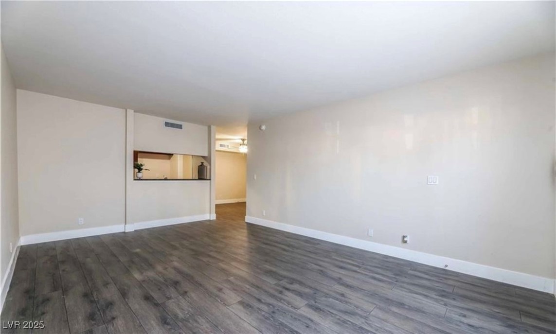 669 Oakmont Avenue 3709 Property Photo 6