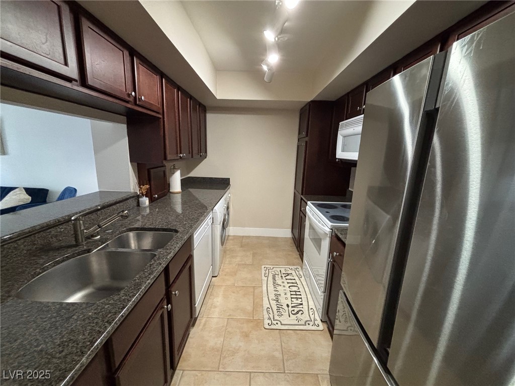 669 Oakmont Avenue 3709 Property Photo 10