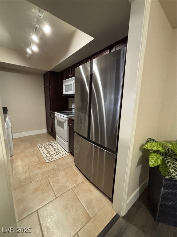 669 Oakmont Avenue 3709 Property Photo 13