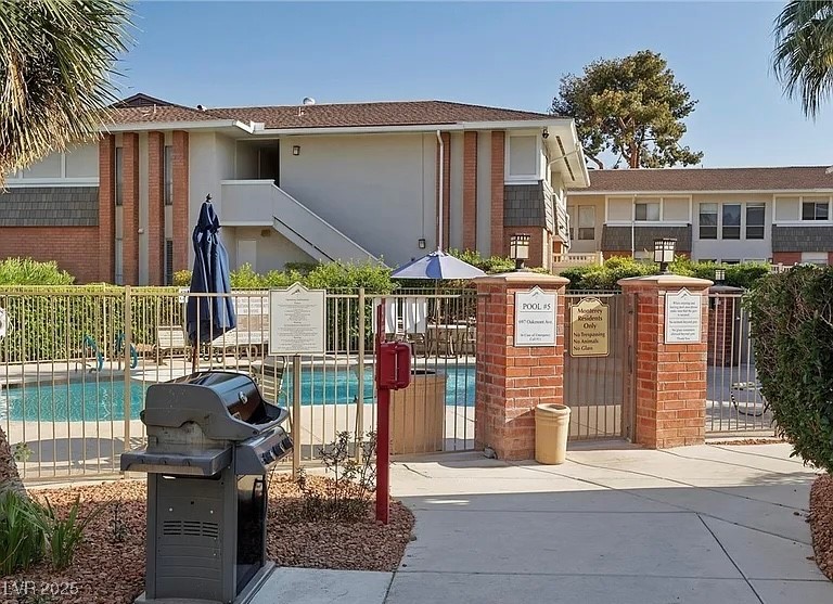 669 Oakmont Avenue 3709 Property Photo 21