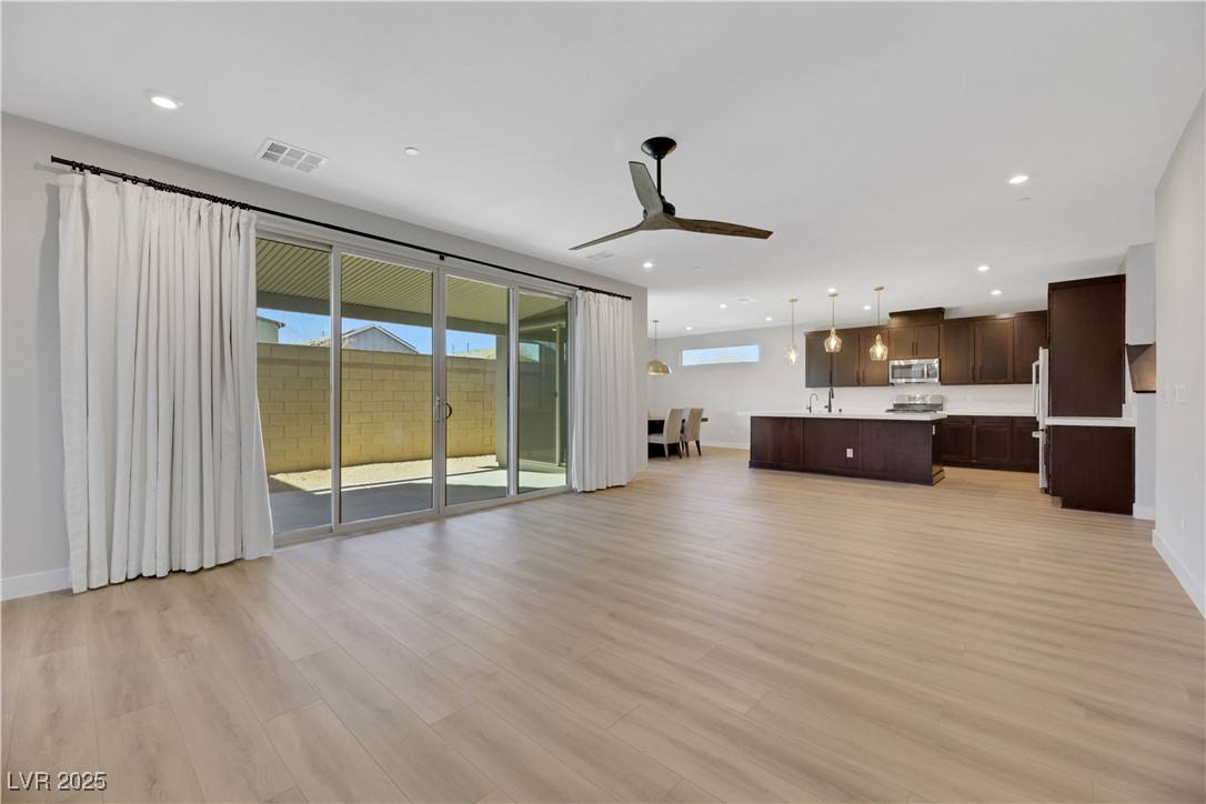 2611 Chance Canyon Street Property Photo 4