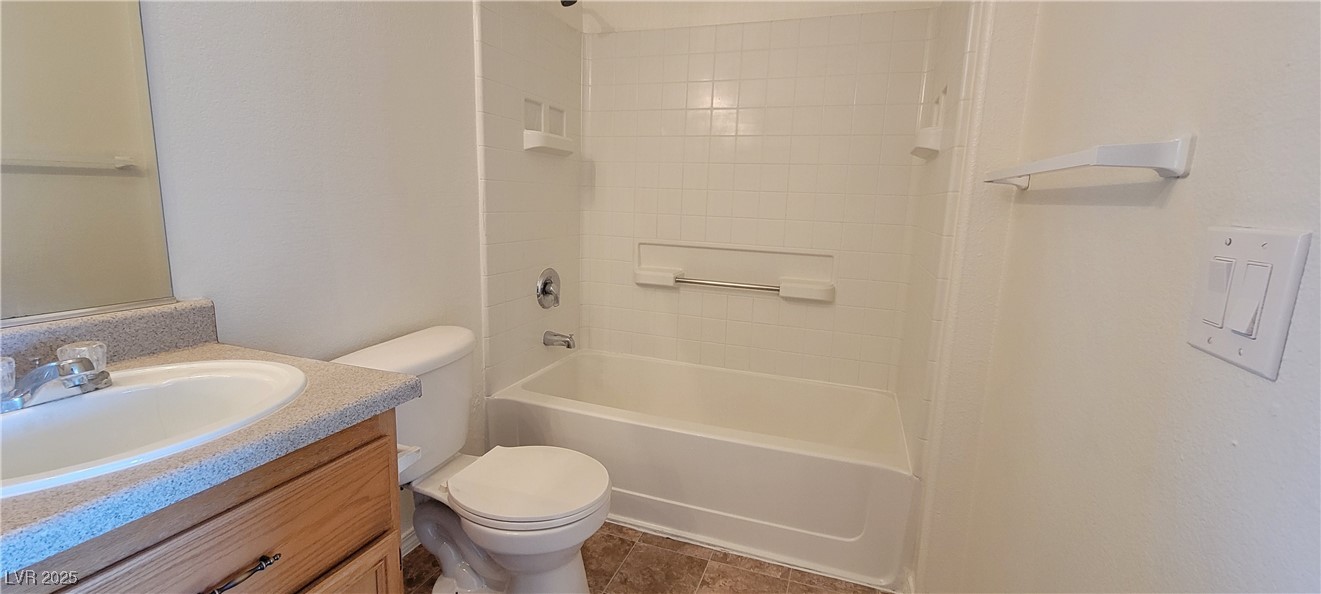 4730 East Craig Road 2168 Property Photo 17