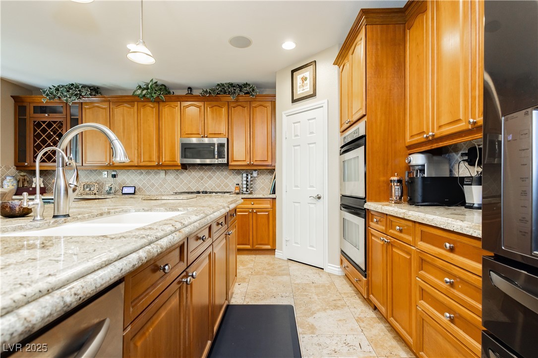 7427 Tomahawk Bend Avenue Property Photo 14