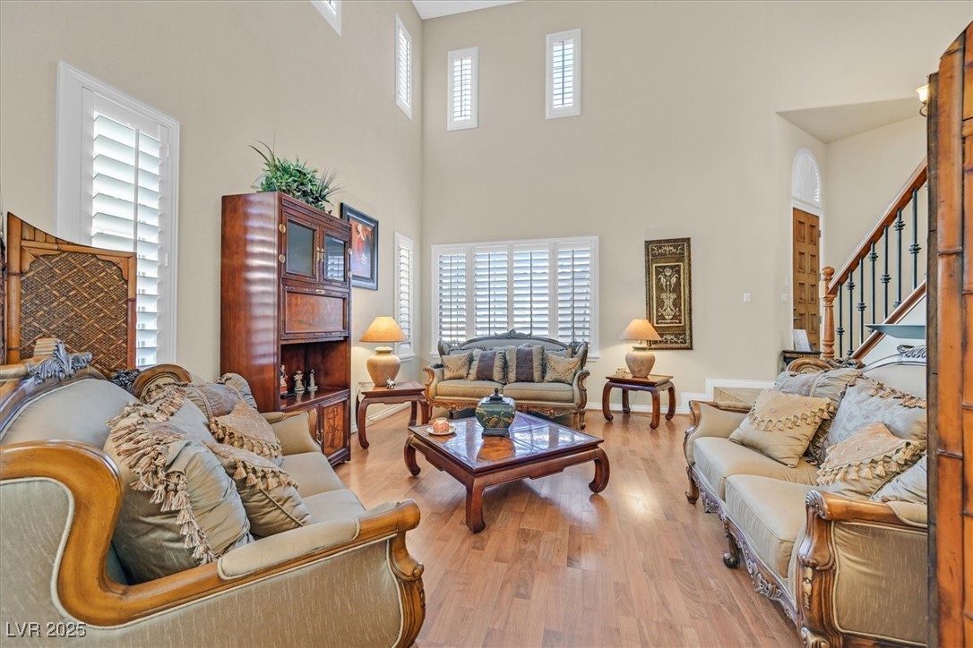 10001 Blairwood Court Property Photo 7