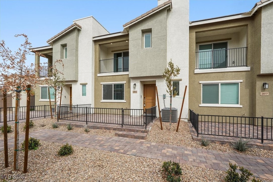 2813 Riverside Gold Court Property Photo 1