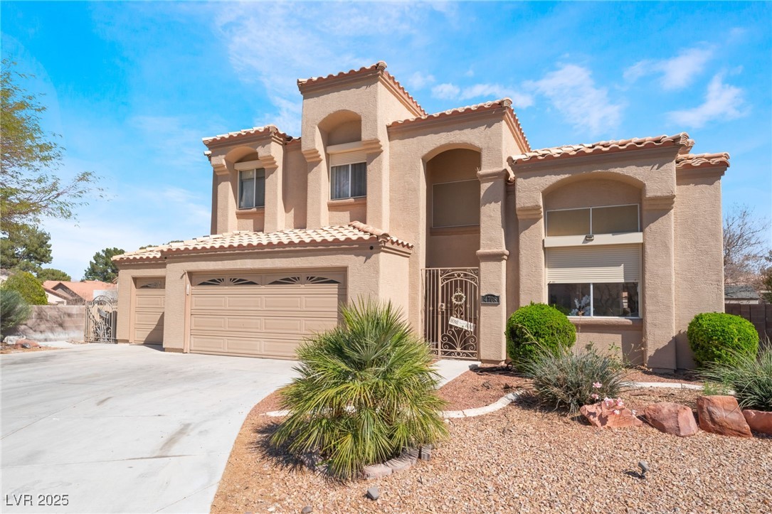 4708 Royal Sunset Court Property Photo 2