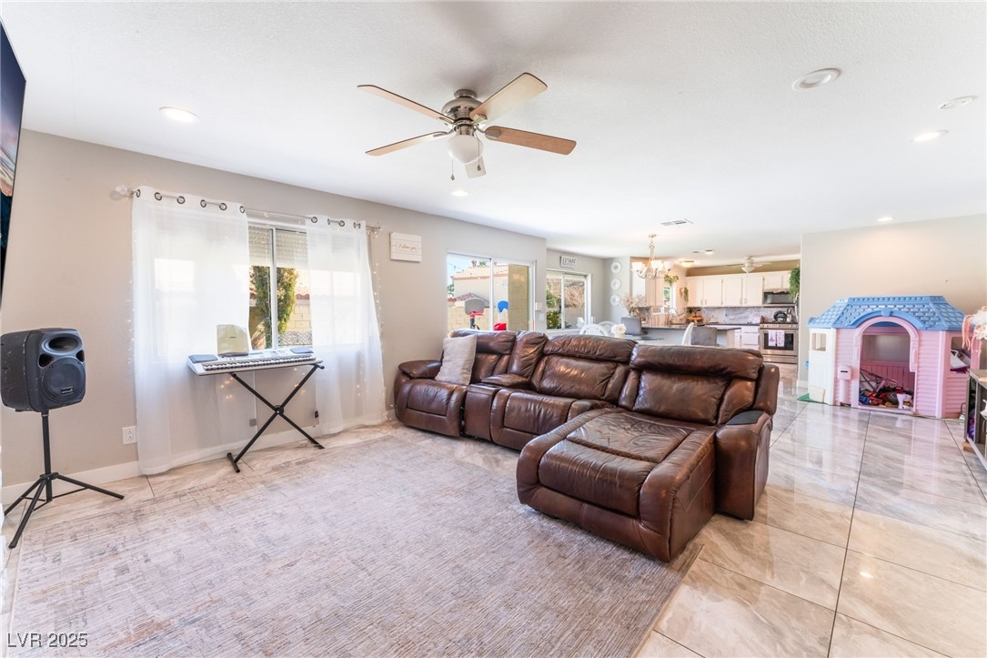 4708 Royal Sunset Court Property Photo 6